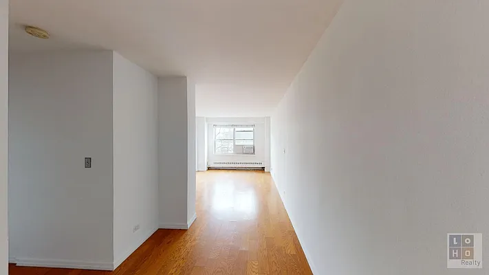 Sold by LoHo Realty | media 9