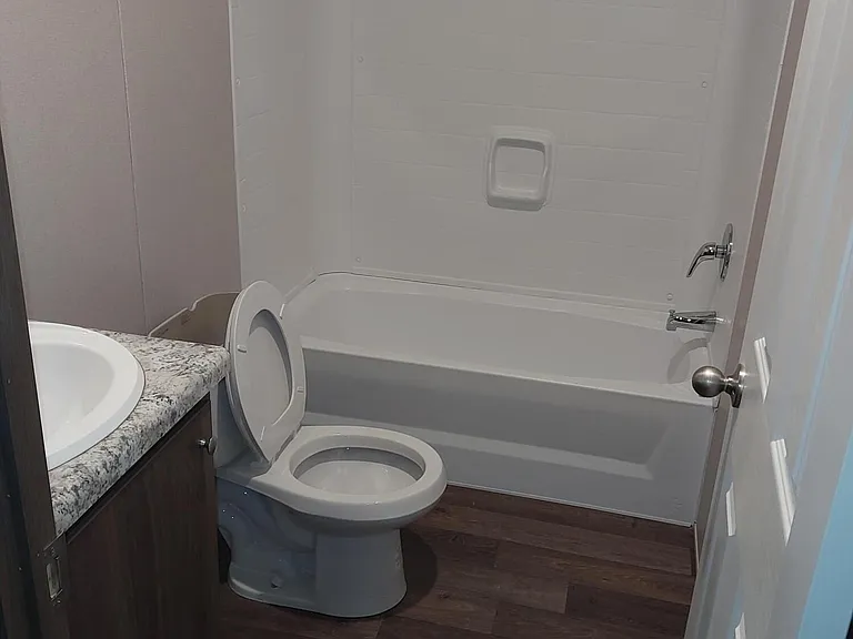 506 SE San Jose St — Photo 3