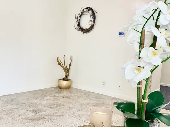 910 E Imperial Ave APT 1, El Segundo, CA 90245