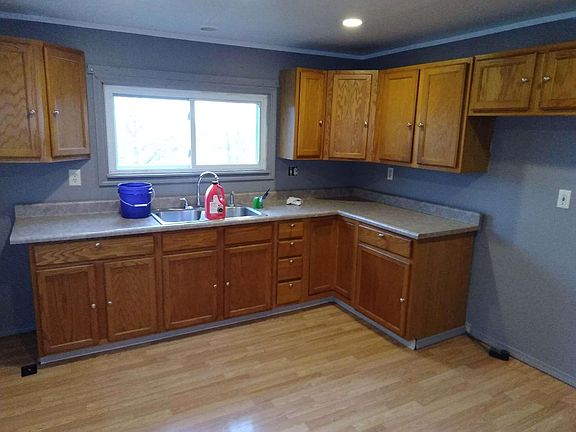 3rd image of 1398 Grandview Ave
