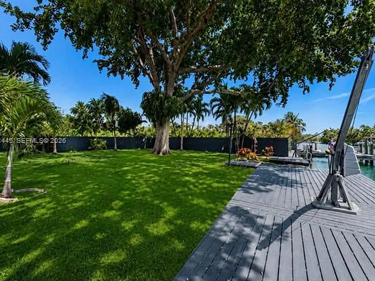 540 S Shore Dr — Photo 8