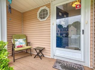 96 Danforth St APT 14, Taunton, MA 02780