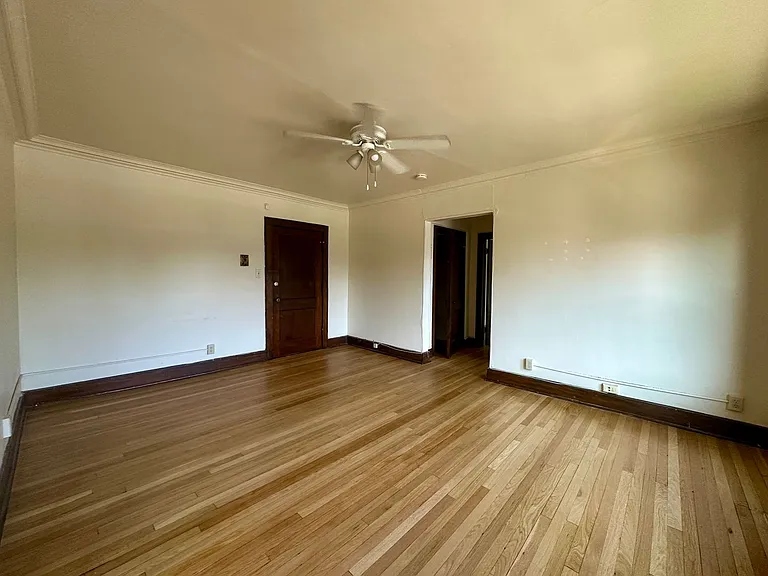 1725 E Park Pl — Photo 8