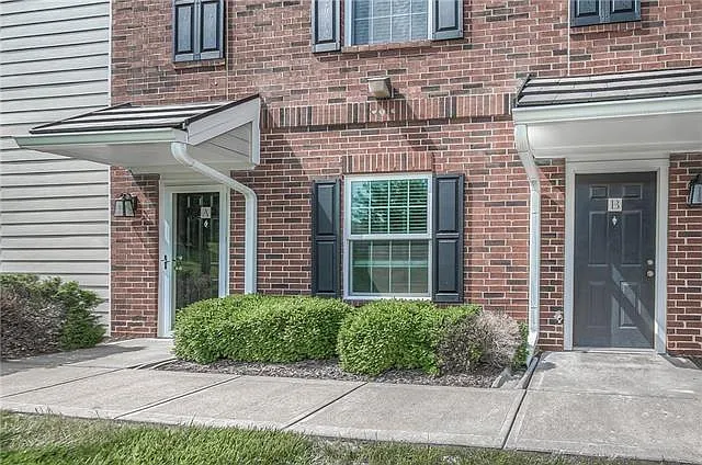 11610 Tomahawk Creek Pkwy — Photo 4