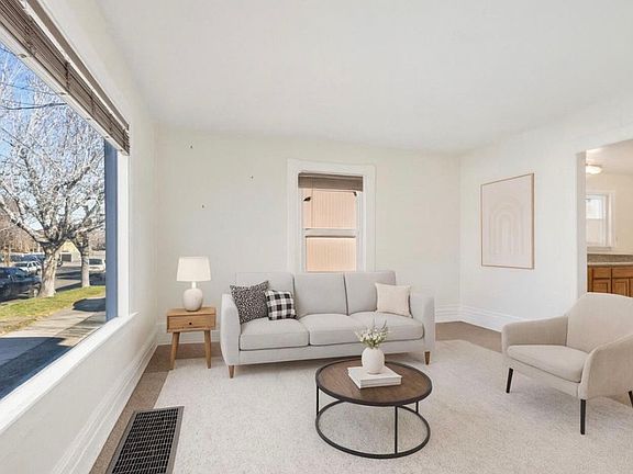 2nd image of 424 W 10th St