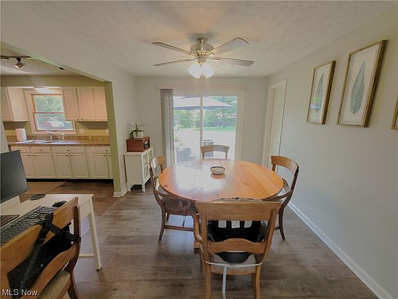 3rd image of 7770 Crestwood Ln