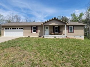 1039 Gray Eagle Dr, Crossville, TN 38572