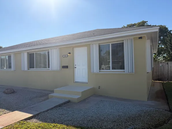 1225 N J St, Lake Worth, FL 33460