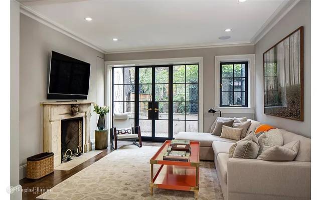 Sold by Douglas Elliman | media 2