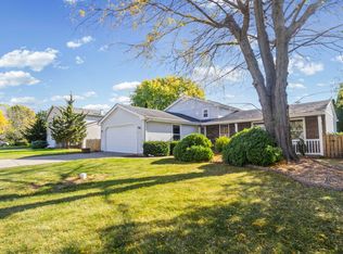 1435 Mill Creek Dr, Buffalo Grove, IL 60089