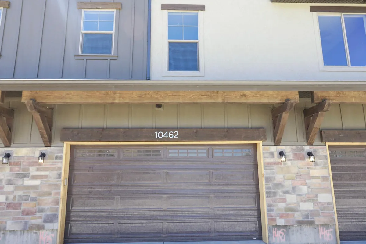 Building Photo - 10462 S Sage Canal Way