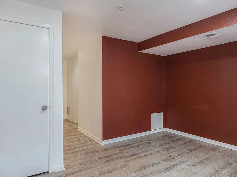 10587 W Dartmouth Ave — Photo 16