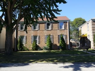 3934 Elm Ave, Brookfield, IL 60513