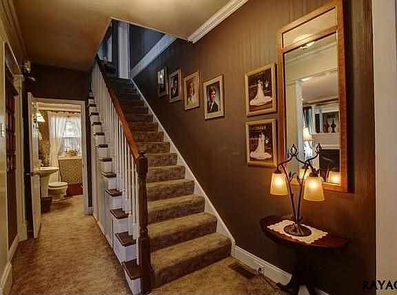 3rd image of 204 W King St