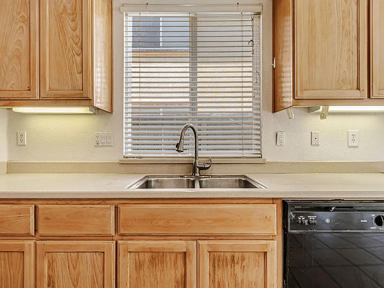 118 Copper Beech Gln — Photo 11