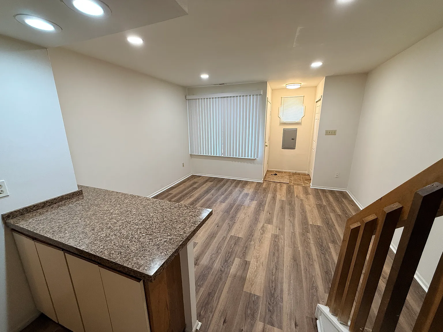 1 bed, 700 sqft, $1,700 — Photo 3