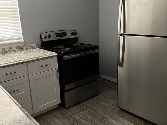 4th image of 2300 Jefferson Ave #65