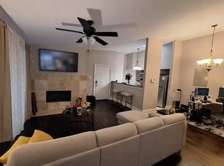 2425 Augusta Dr APT 4, Houston, TX 77057