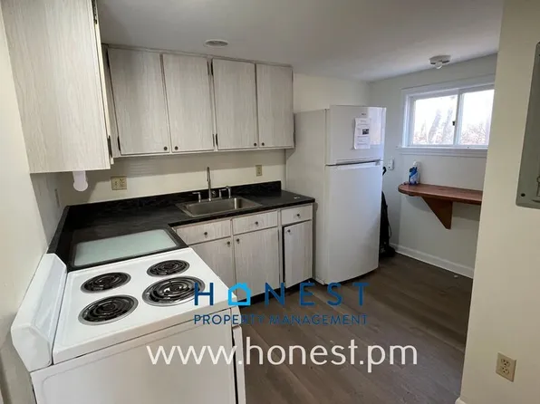 60 Cumberland St #4, Brunswick, ME 04011