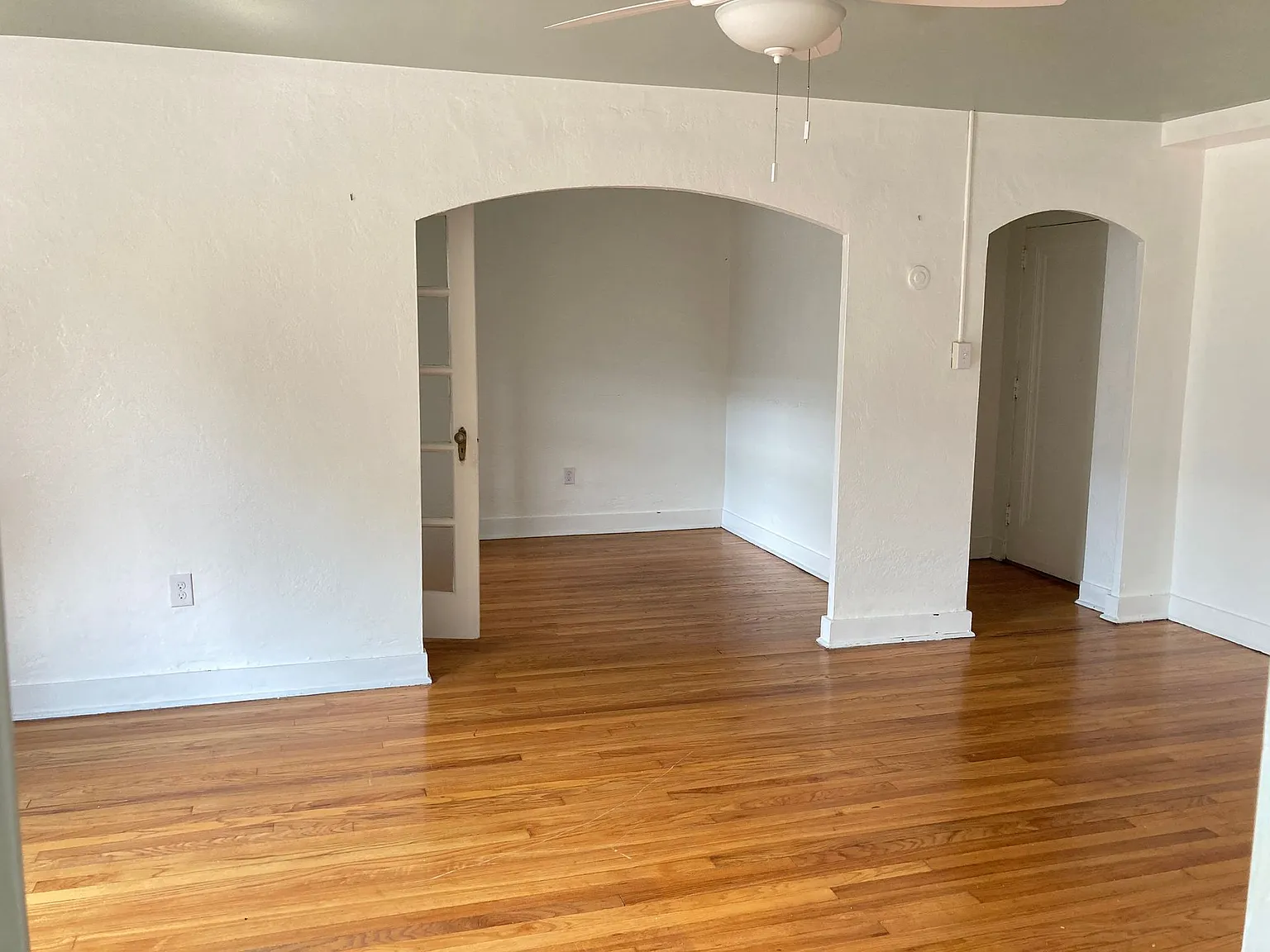 5701 Munhall Rd — Photo 3
