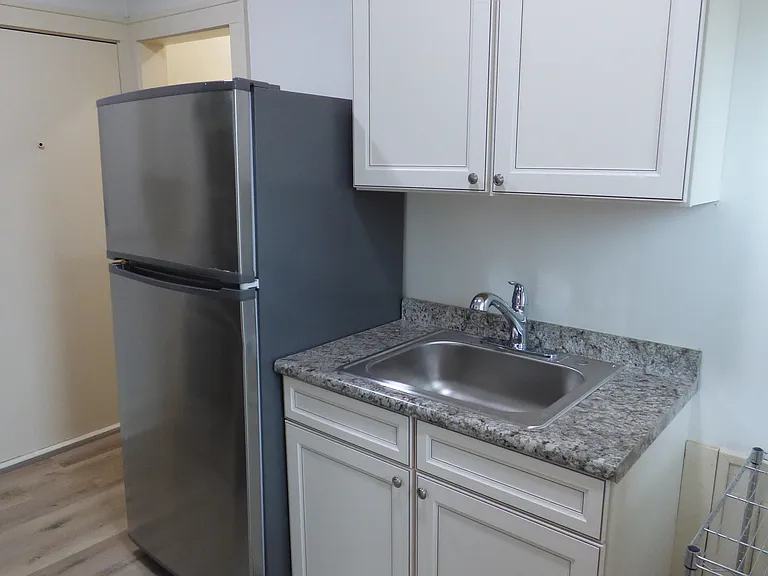 13705 Madison Ave #3 — Photo 7