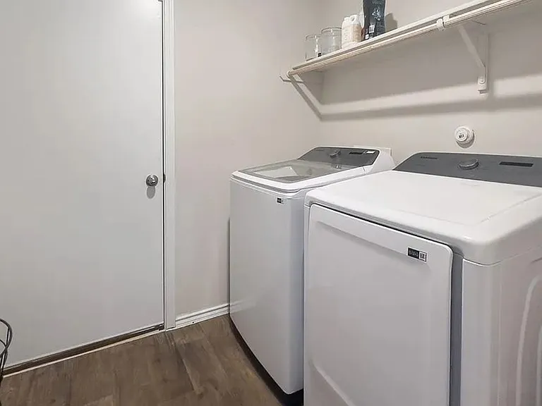 124 Brody Ln — Photo 14