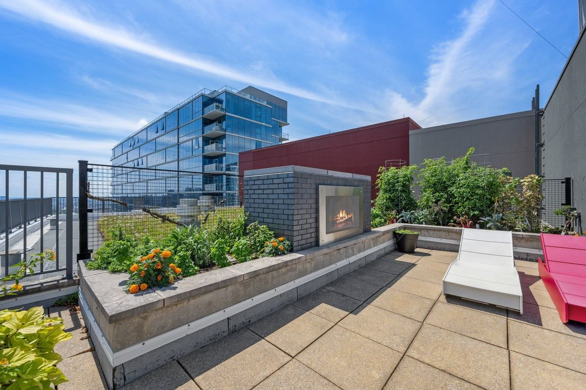 900_amenity_rooftop_24