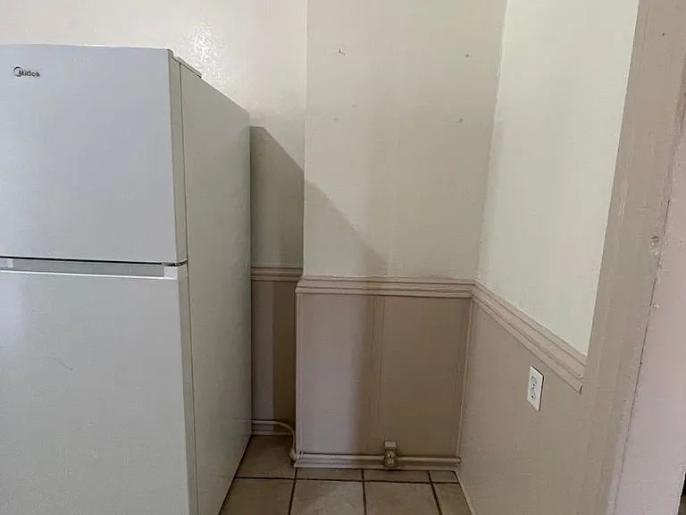 207 Midway Ave — Photo 26