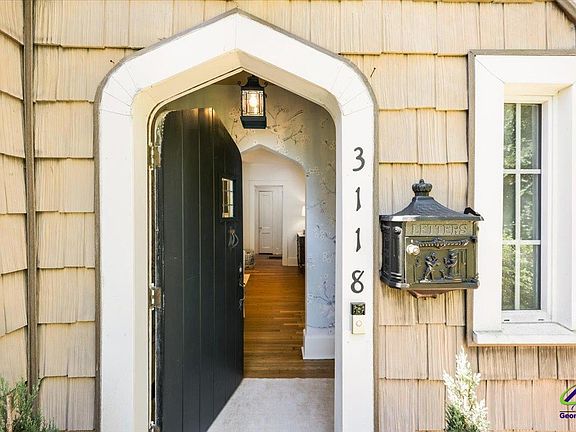 3rd image of 3118 Vista Cir