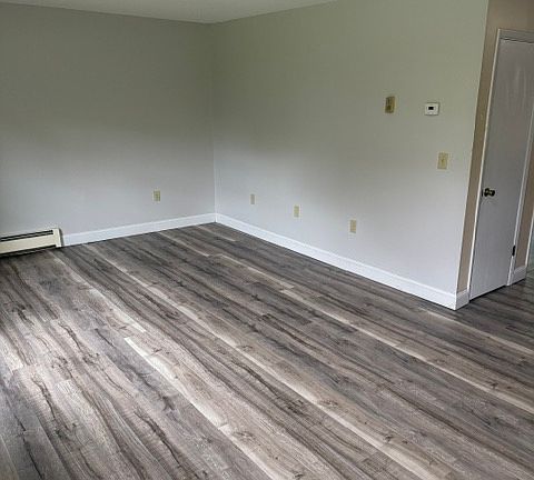 3rd image of 47 Hill St APT 1