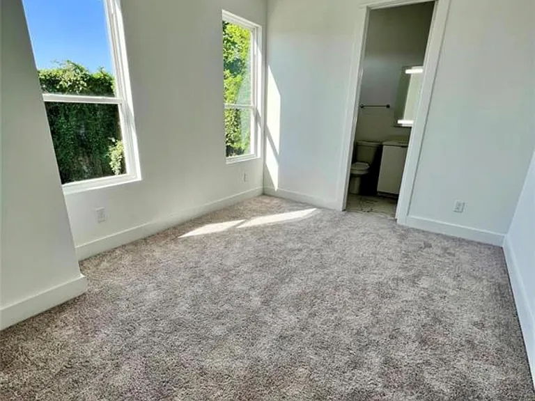 505 Schweikhardt St — Photo 8