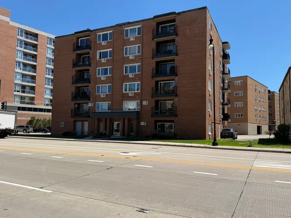 659 Des Plaines Ave #5D, Des Plaines, IL 60016