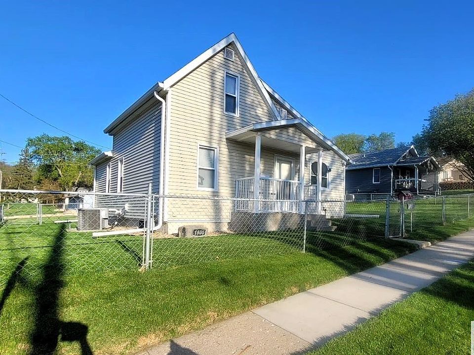 1st image of 1800 S Cypress St