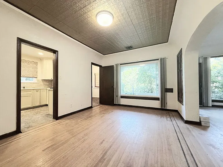 7001 2nd Ave — Photo 4