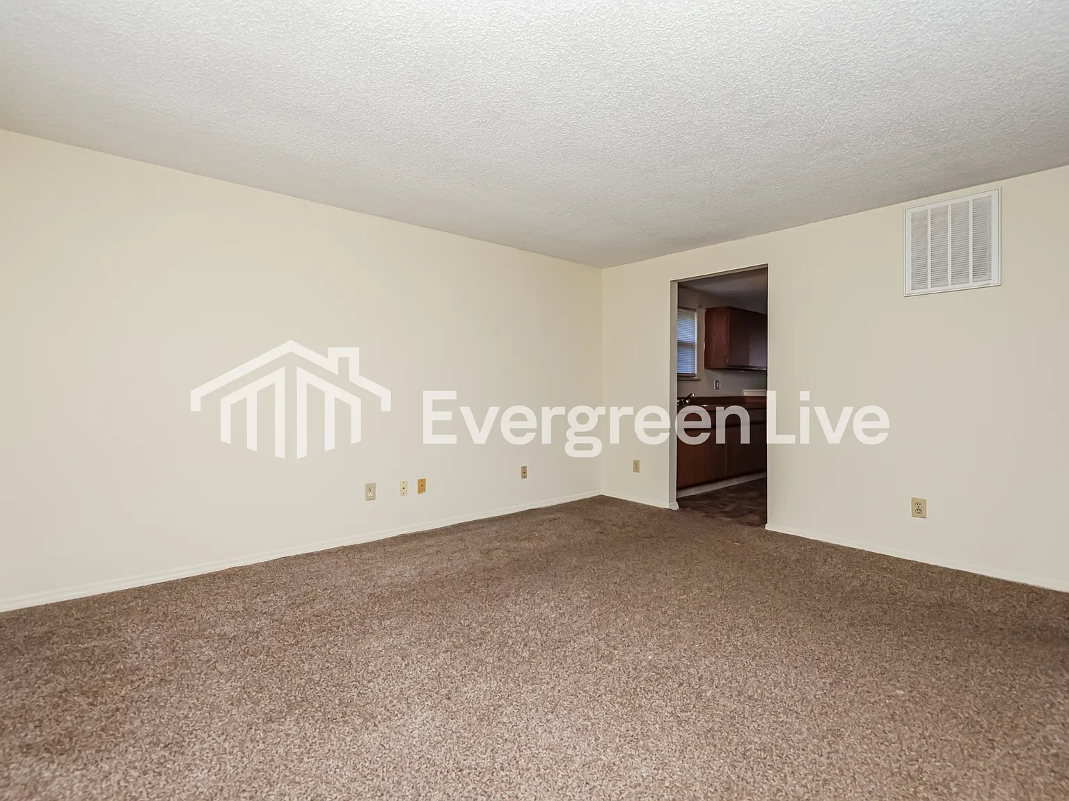 2 bed, 1.0 bath, 941 sqft, $1,095 — Photo 4