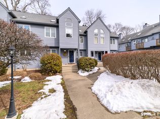 Strawberry Woods, Norwalk, CT 06851