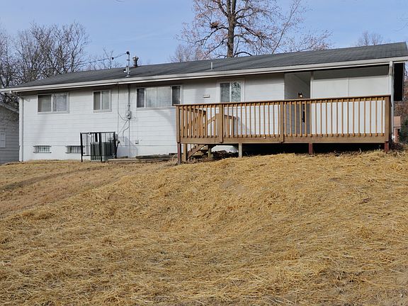 2nd image of 1530 Saint Ives Dr