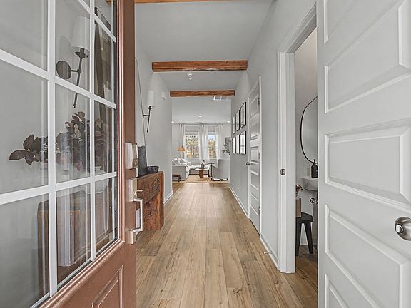 4th image of 2276 Robert Gwynne Dr