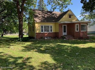 218 Division St W, Elbow Lake, MN 56531