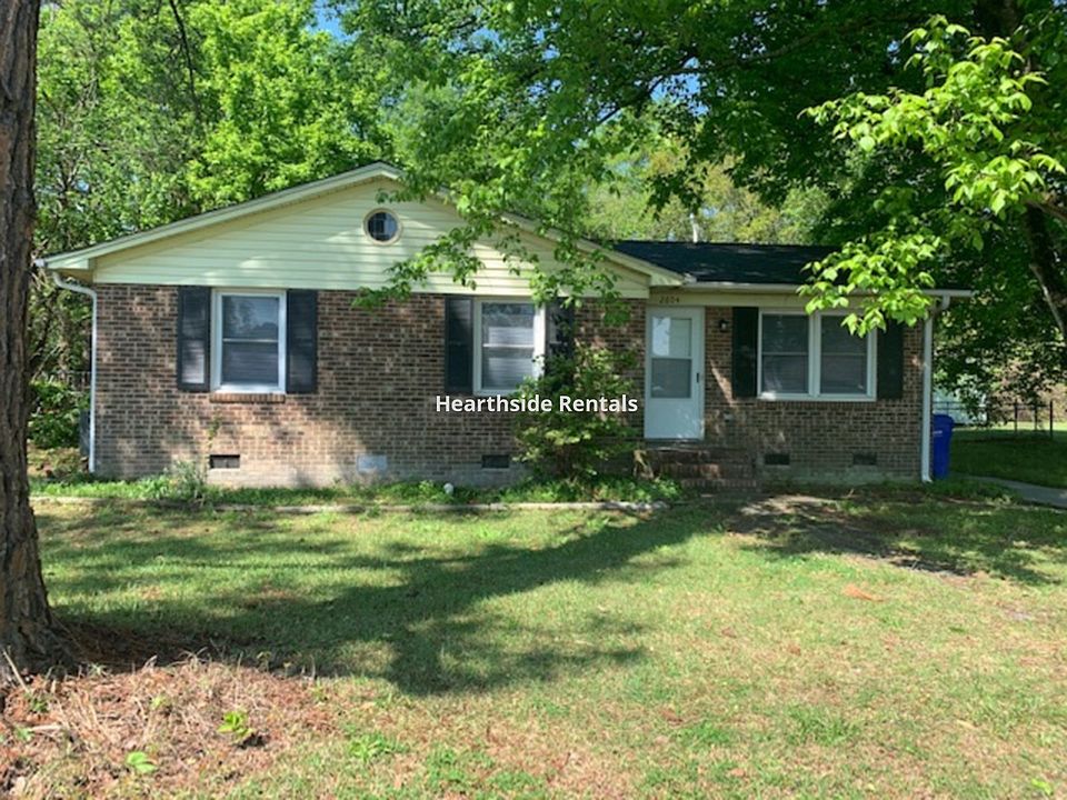 1st image of 2604 Cherokee Dr