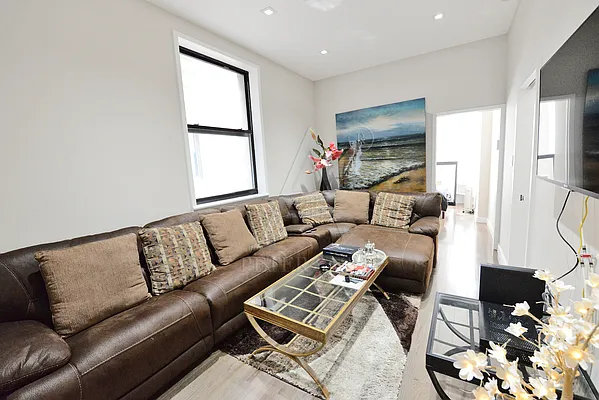 Rented by Peter Ashe | media 5