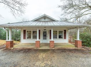 657 Old Fort Rd, Fairview, NC 28730