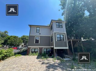 21 Winslow Rd #1, Brookline, MA 02446