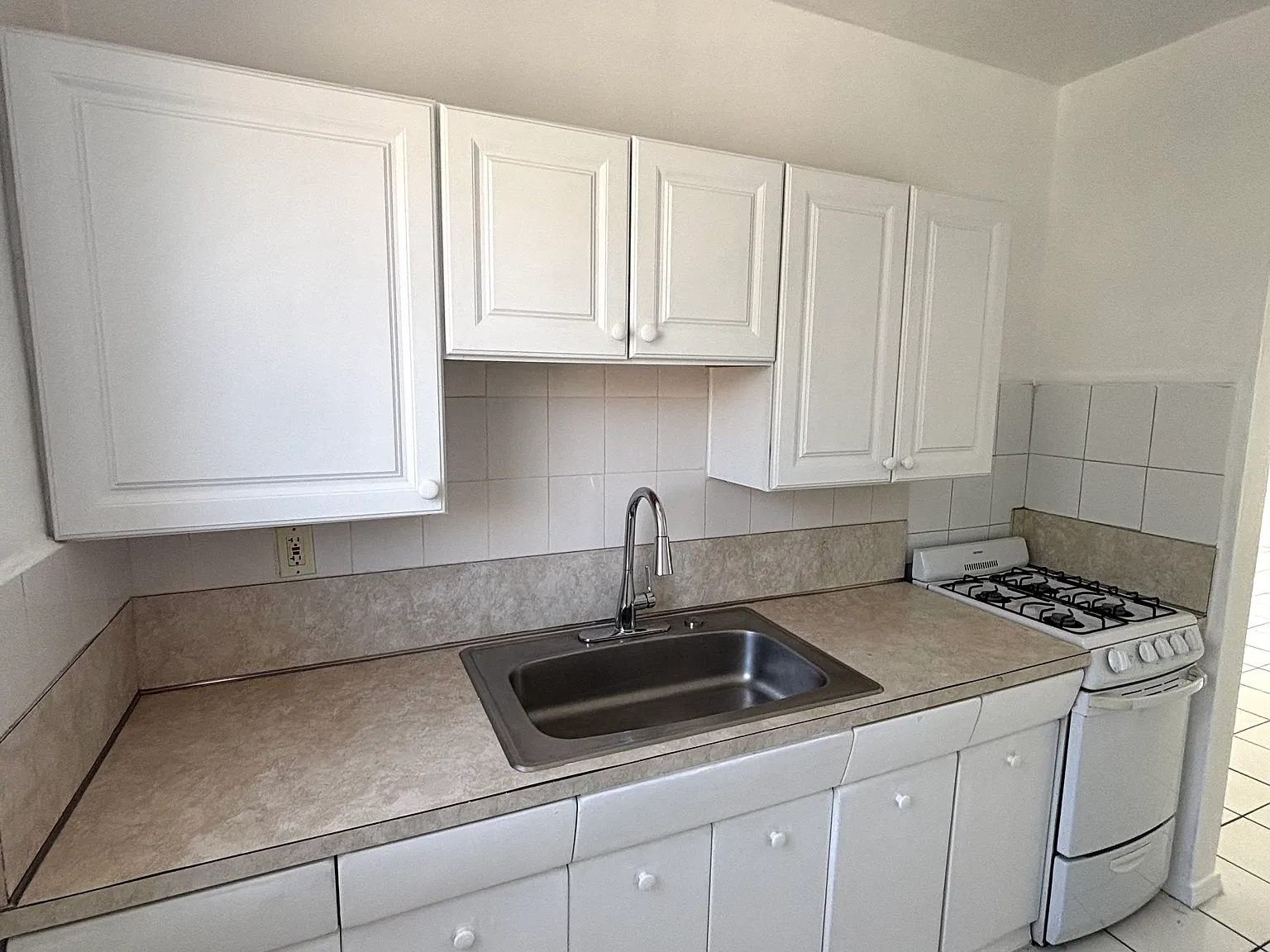 1 bed, $1,795 — Photo 2
