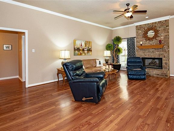 4th image of 2810 Brandy Ln