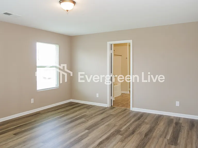 3193 Castlecreek Dr SW — Photo 8