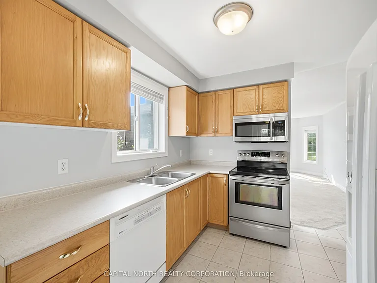 126 Marsellus Dr — Photo 11