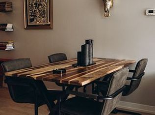 461 Adelaide St W, Toronto, ON M5V0L6