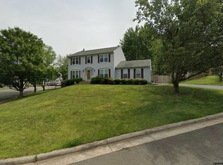 3511 Millet St, Woodbridge, VA 22192