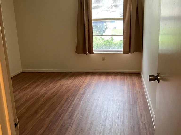 58 Silver Ln — Photo 7